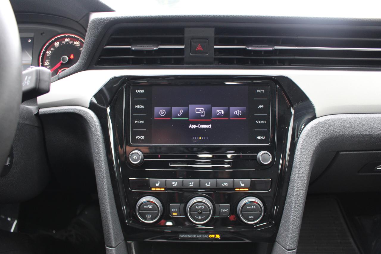 Volkswagen Passat SE 2021