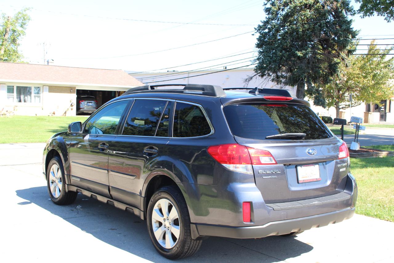 Subaru Outback 2.5i Limited 2011