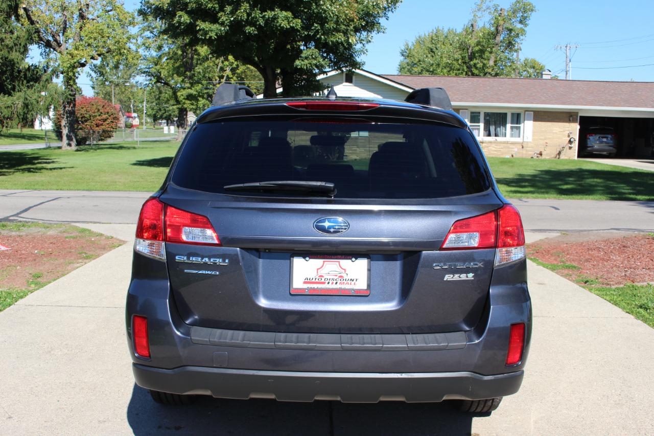 Subaru Outback 2.5i Limited 2011