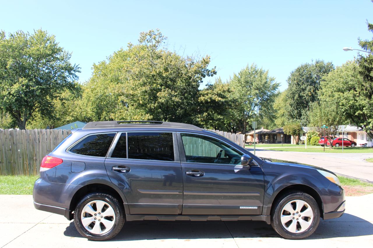 Subaru Outback 2.5i Limited 2011