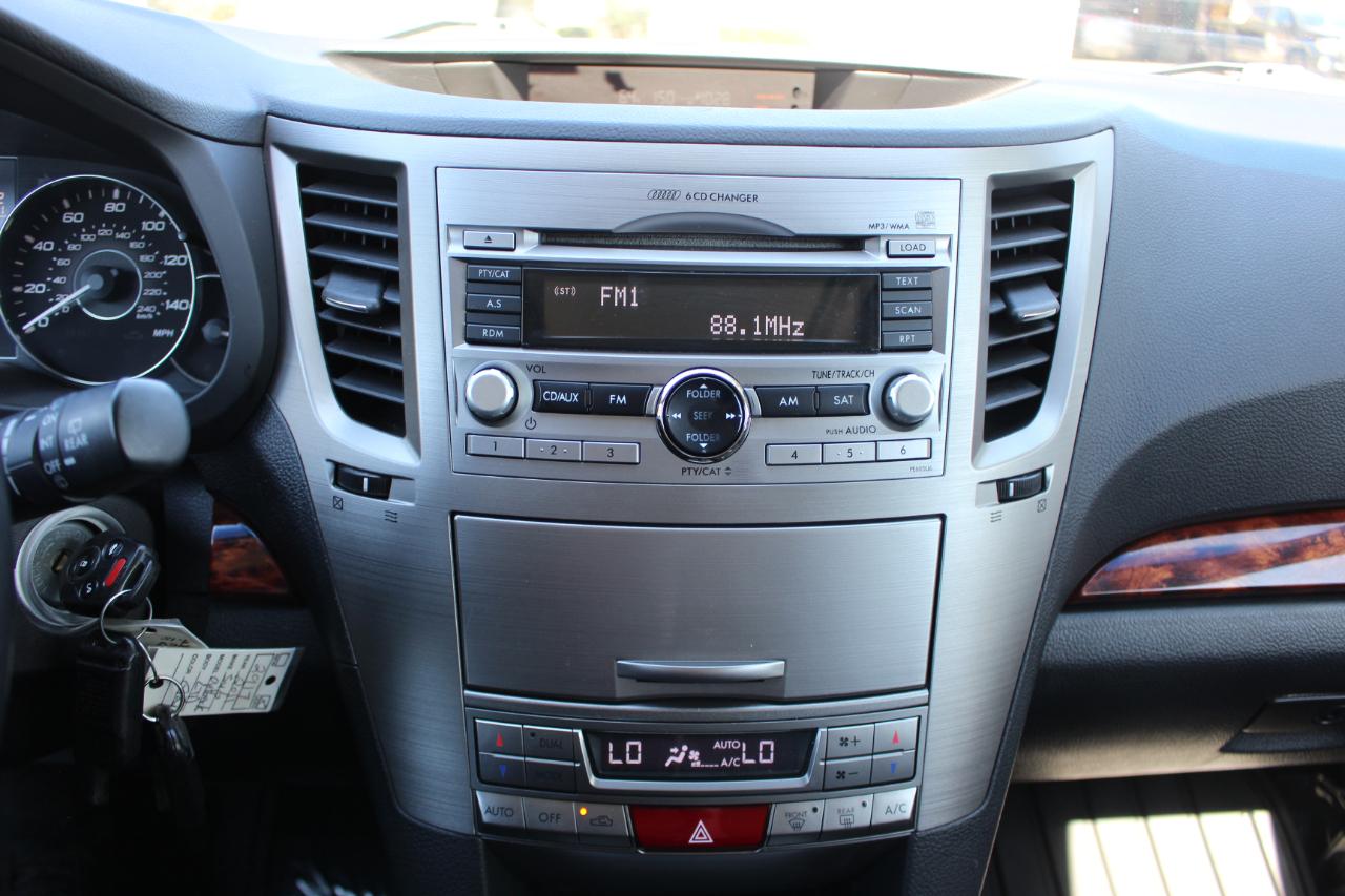 Subaru Outback 2.5i Limited 2011