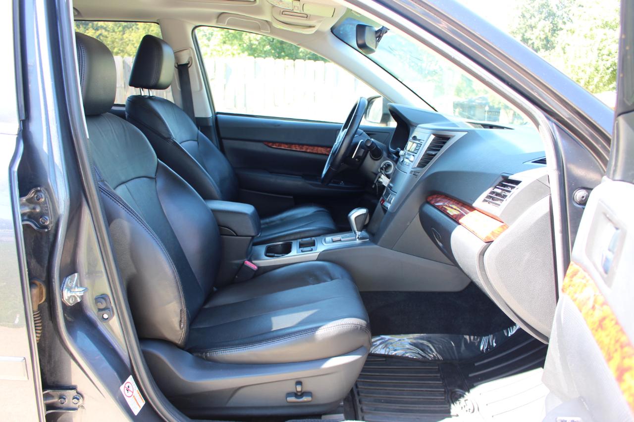 Subaru Outback 2.5i Limited 2011