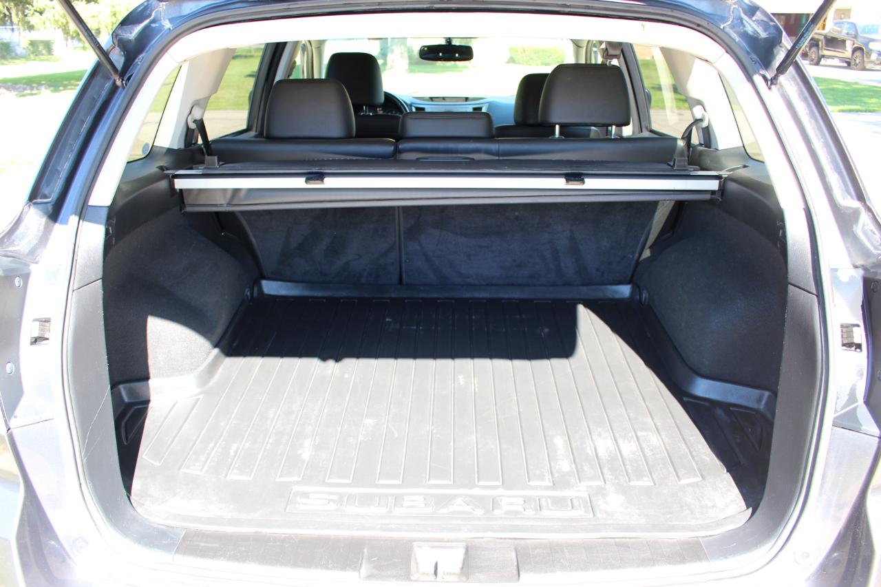 Subaru Outback 2.5i Limited 2011