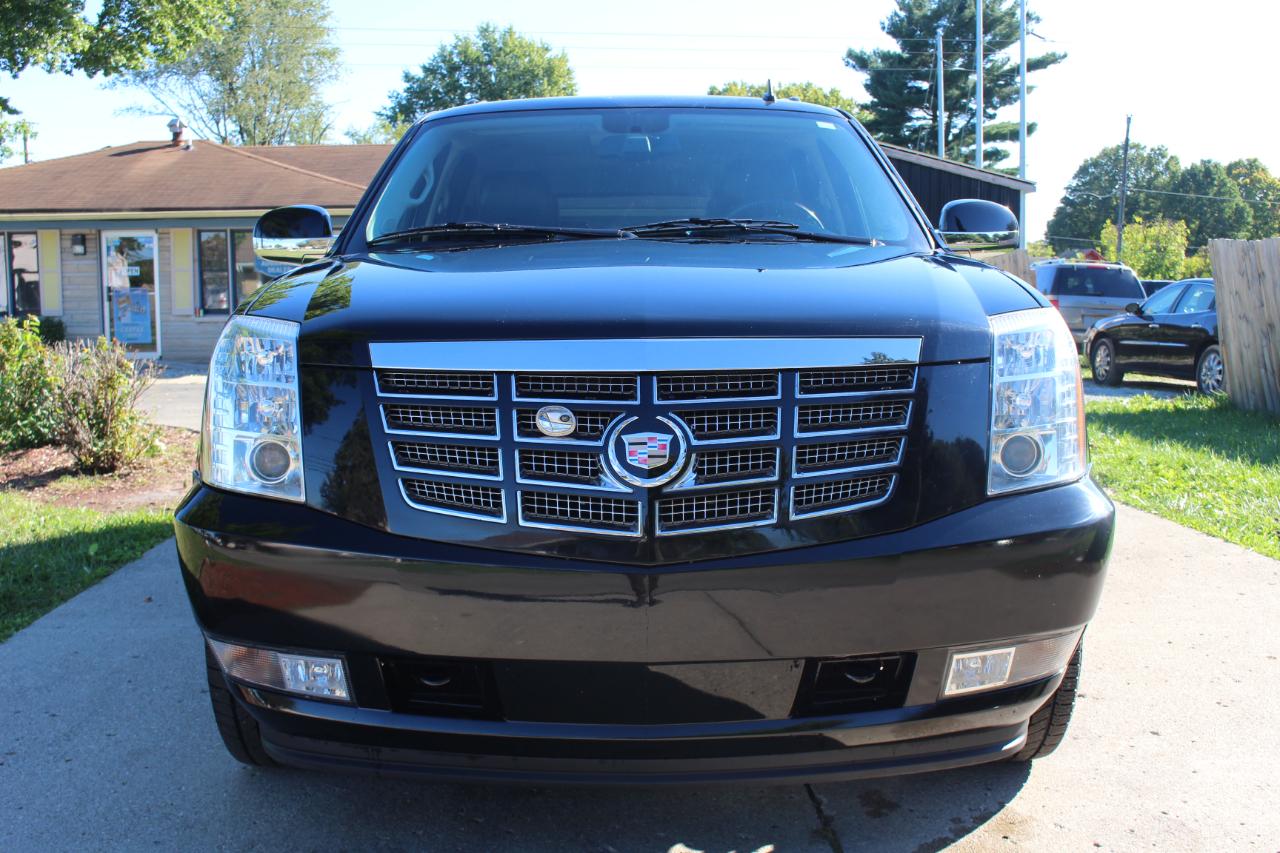 Cadillac Escalade ESV AWD Luxury 2011