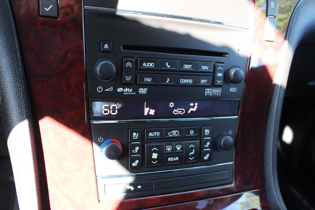 Cadillac Escalade ESV AWD Luxury 2011
