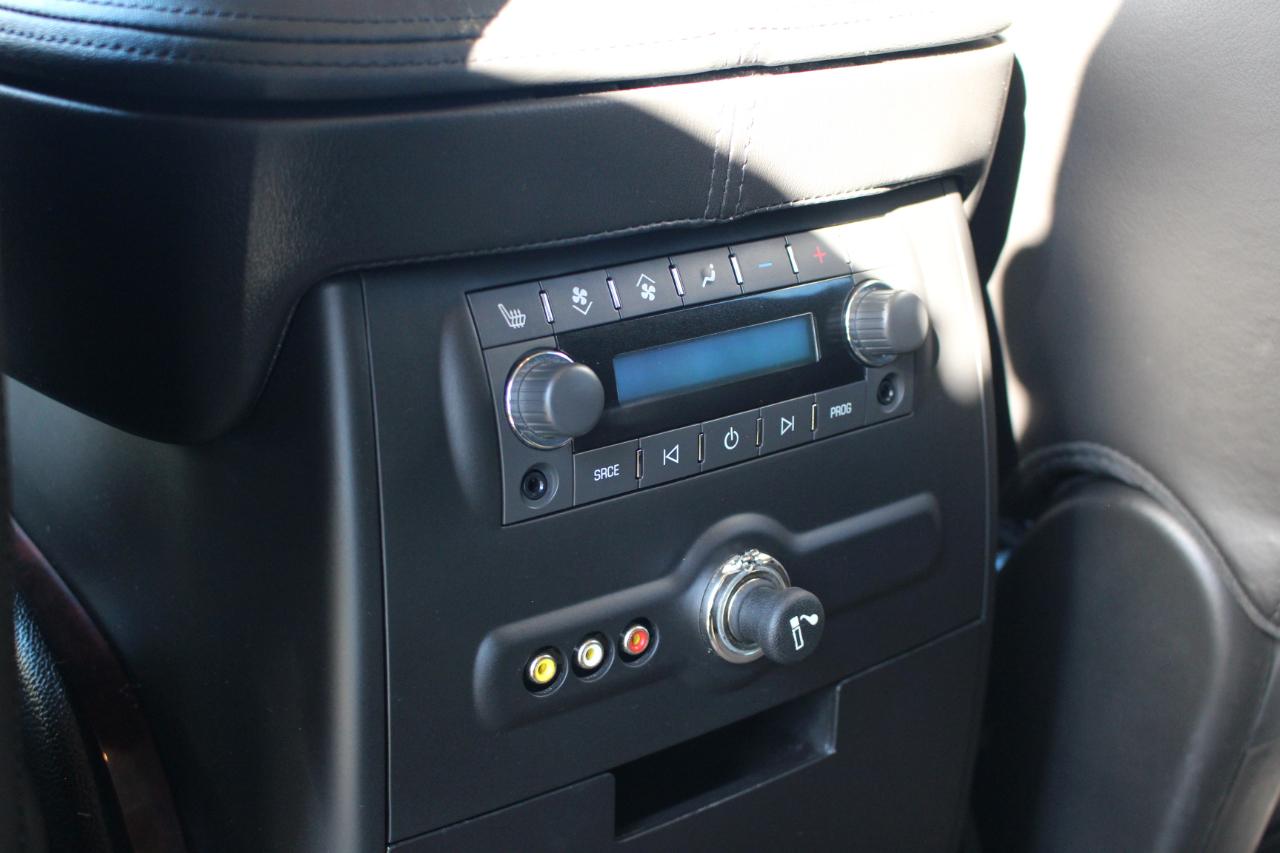 Cadillac Escalade ESV AWD Luxury 2011