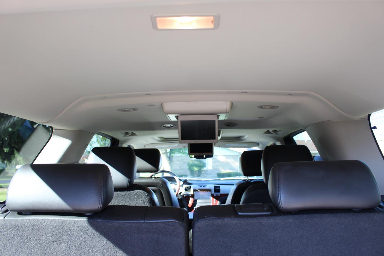 Cadillac Escalade ESV AWD Luxury 2011