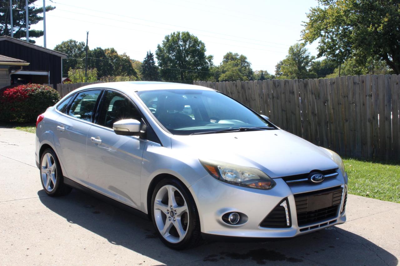 Ford Focus Titanium Sedan 2014