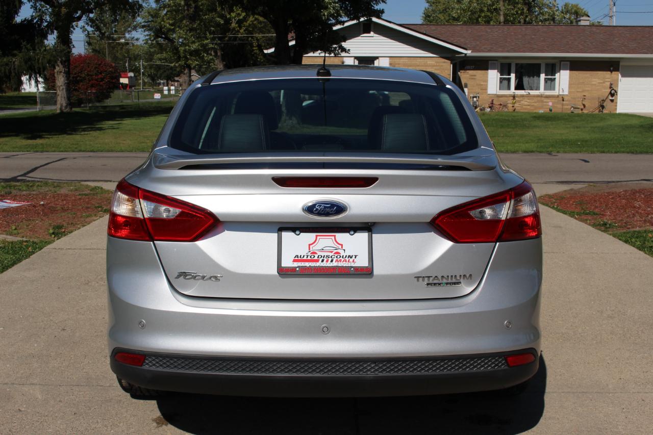 Ford Focus Titanium Sedan 2014