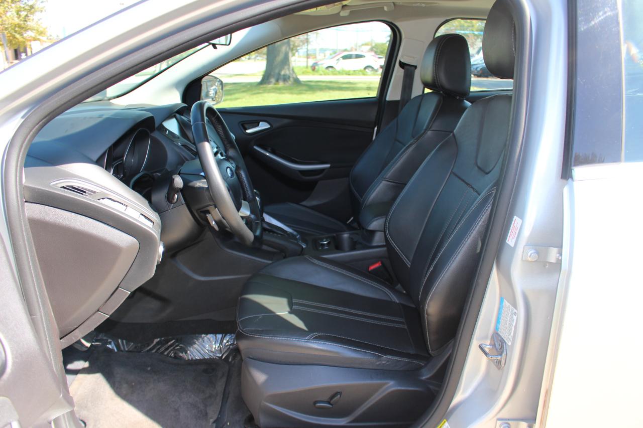 Ford Focus Titanium Sedan 2014