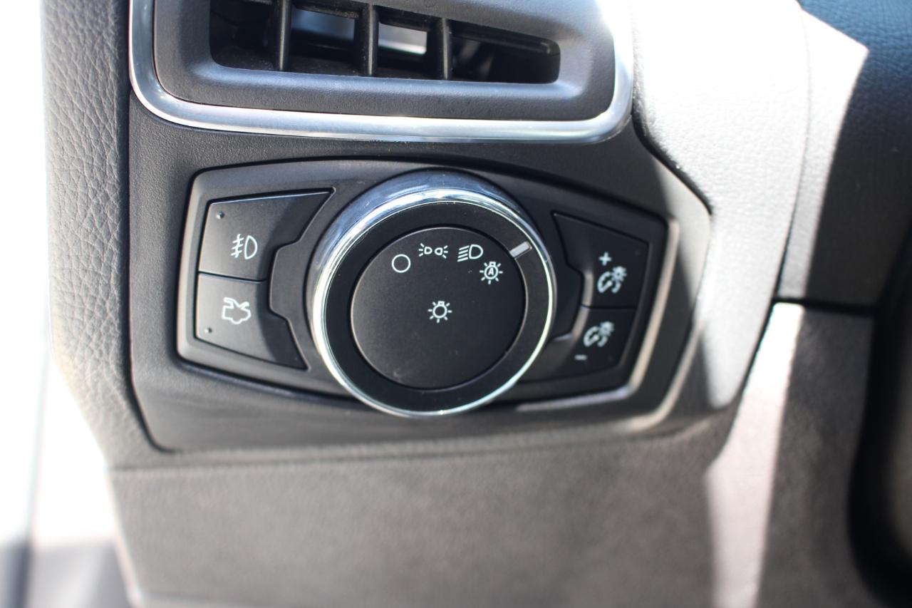 Ford Focus Titanium Sedan 2014