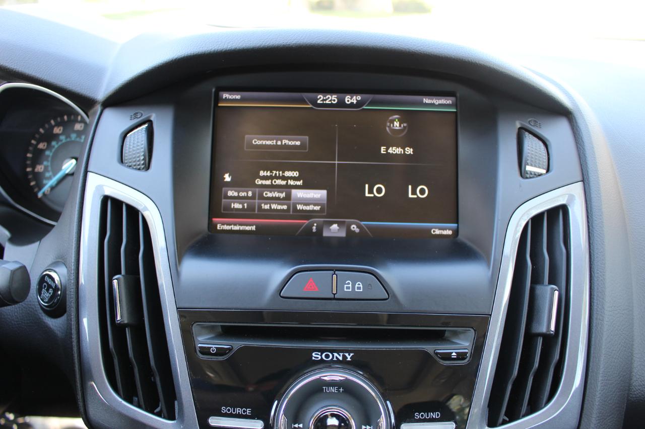 Ford Focus Titanium Sedan 2014