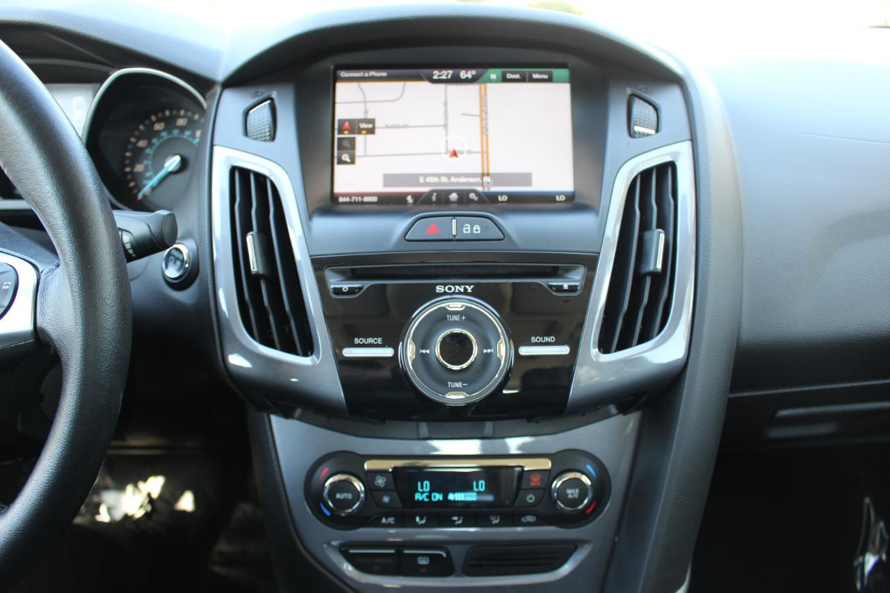 Ford Focus Titanium Sedan 2014