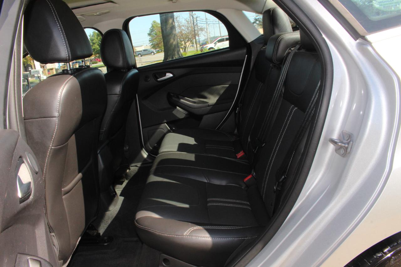 Ford Focus Titanium Sedan 2014