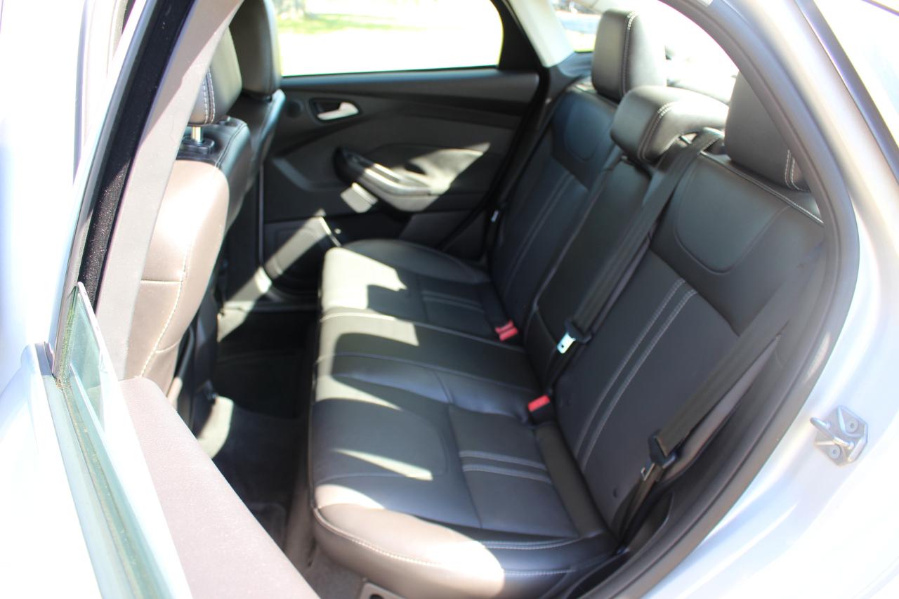 Ford Focus Titanium Sedan 2014