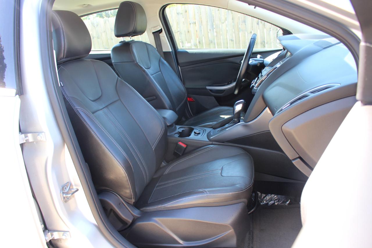 Ford Focus Titanium Sedan 2014