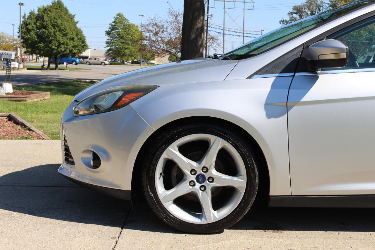 Ford Focus Titanium Sedan 2014
