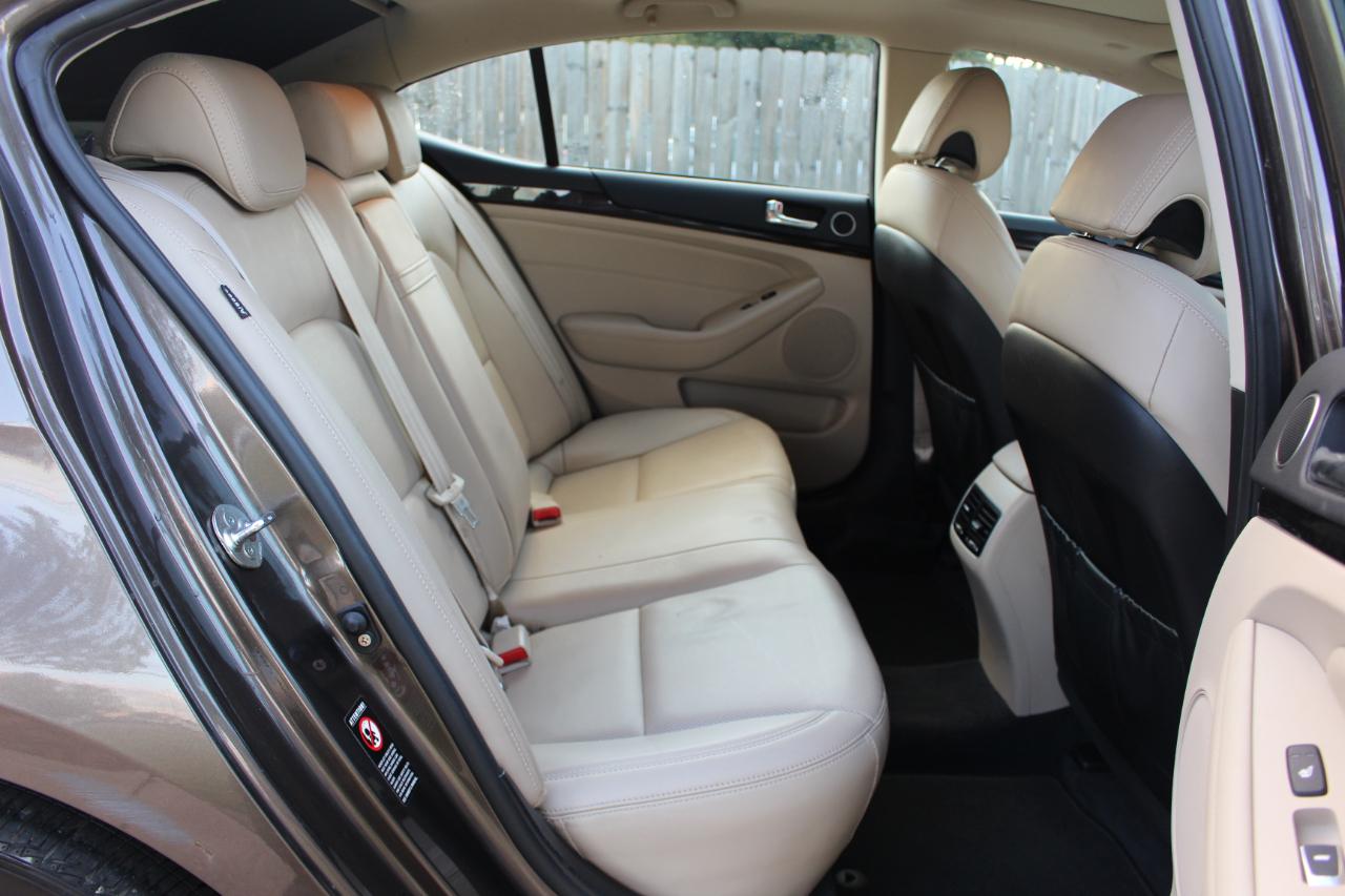 Kia Cadenza Premium 2014