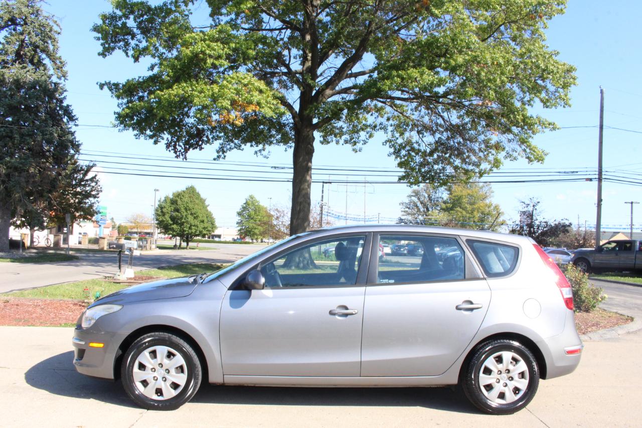 Hyundai Elantra Touring  2011