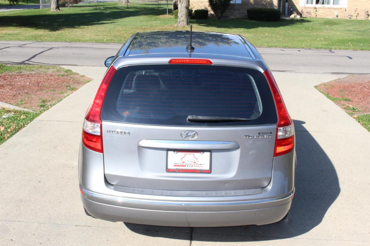 Hyundai Elantra Touring  2011