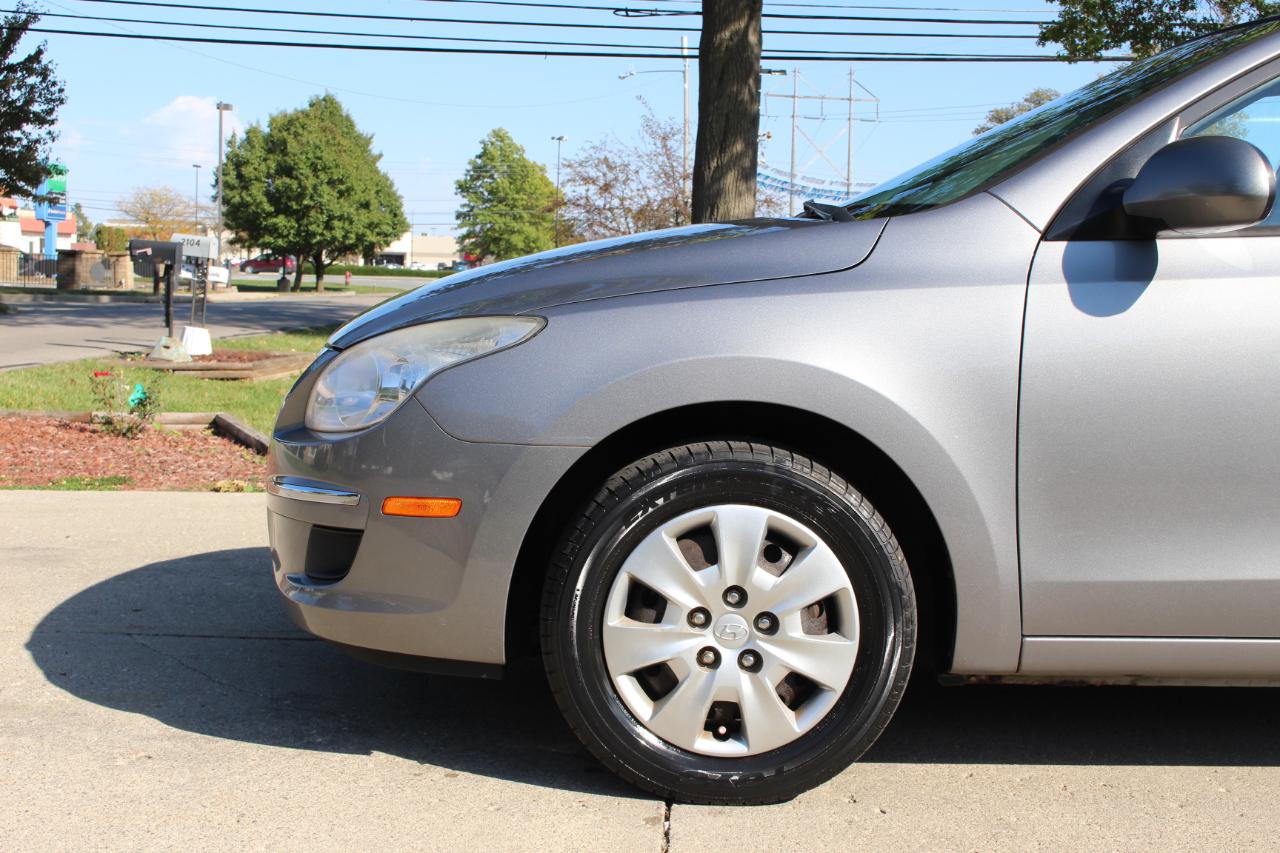 Hyundai Elantra Touring  2011