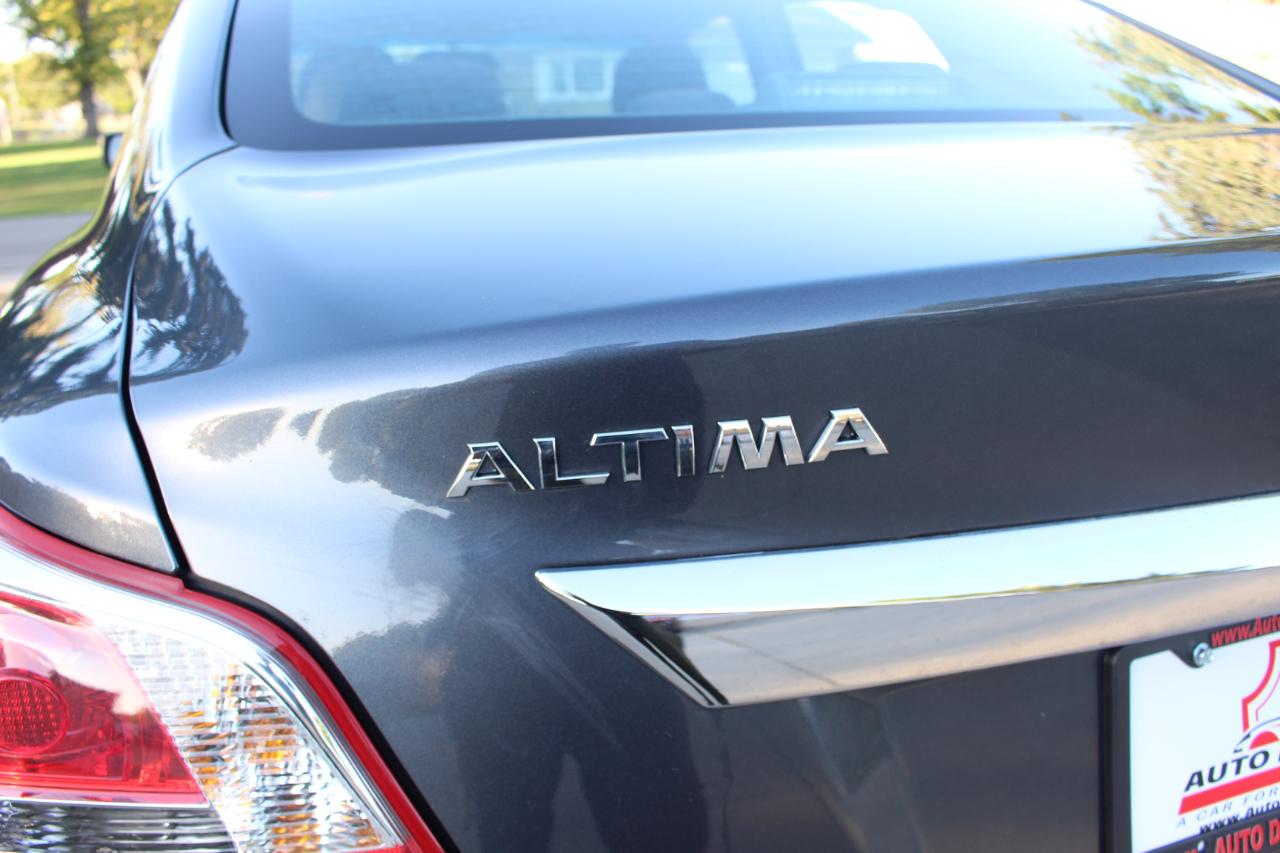 Nissan Altima 2.5 SV 2013