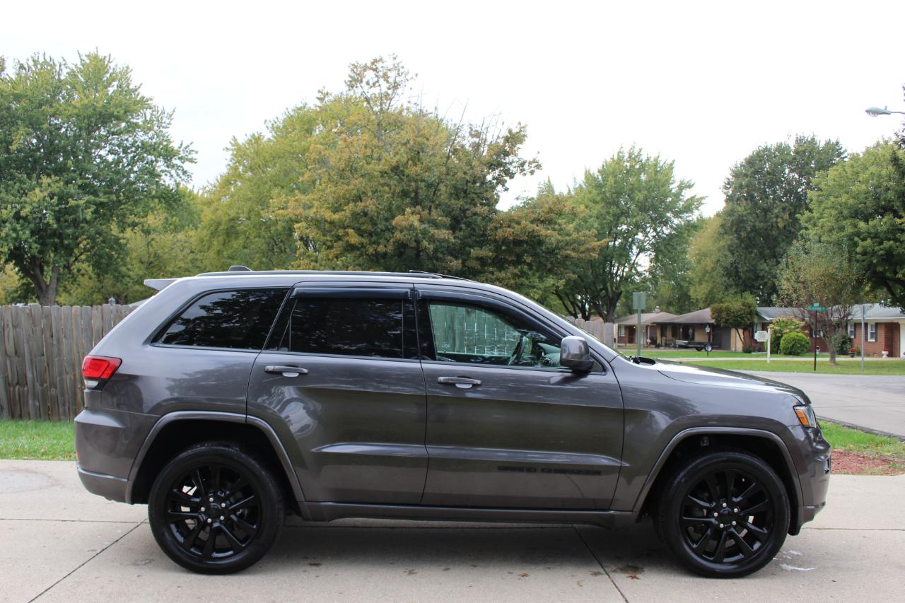 Jeep Grand Cherokee Laredo 4WD 2019