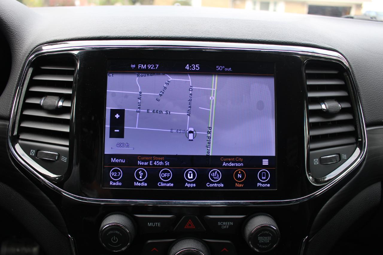 Jeep Grand Cherokee Laredo 4WD 2019