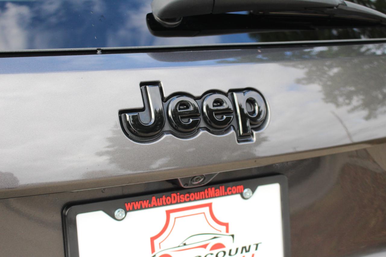 Jeep Grand Cherokee Laredo 4WD 2019