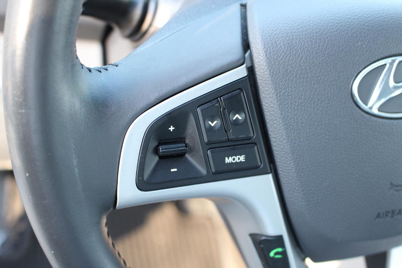 Hyundai Accent SE Hatchback Auto 2014