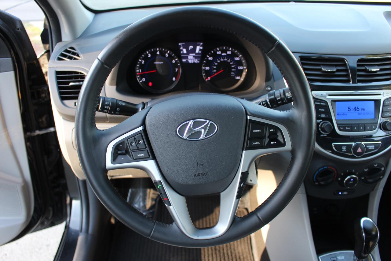 Hyundai Accent SE Hatchback Auto 2014