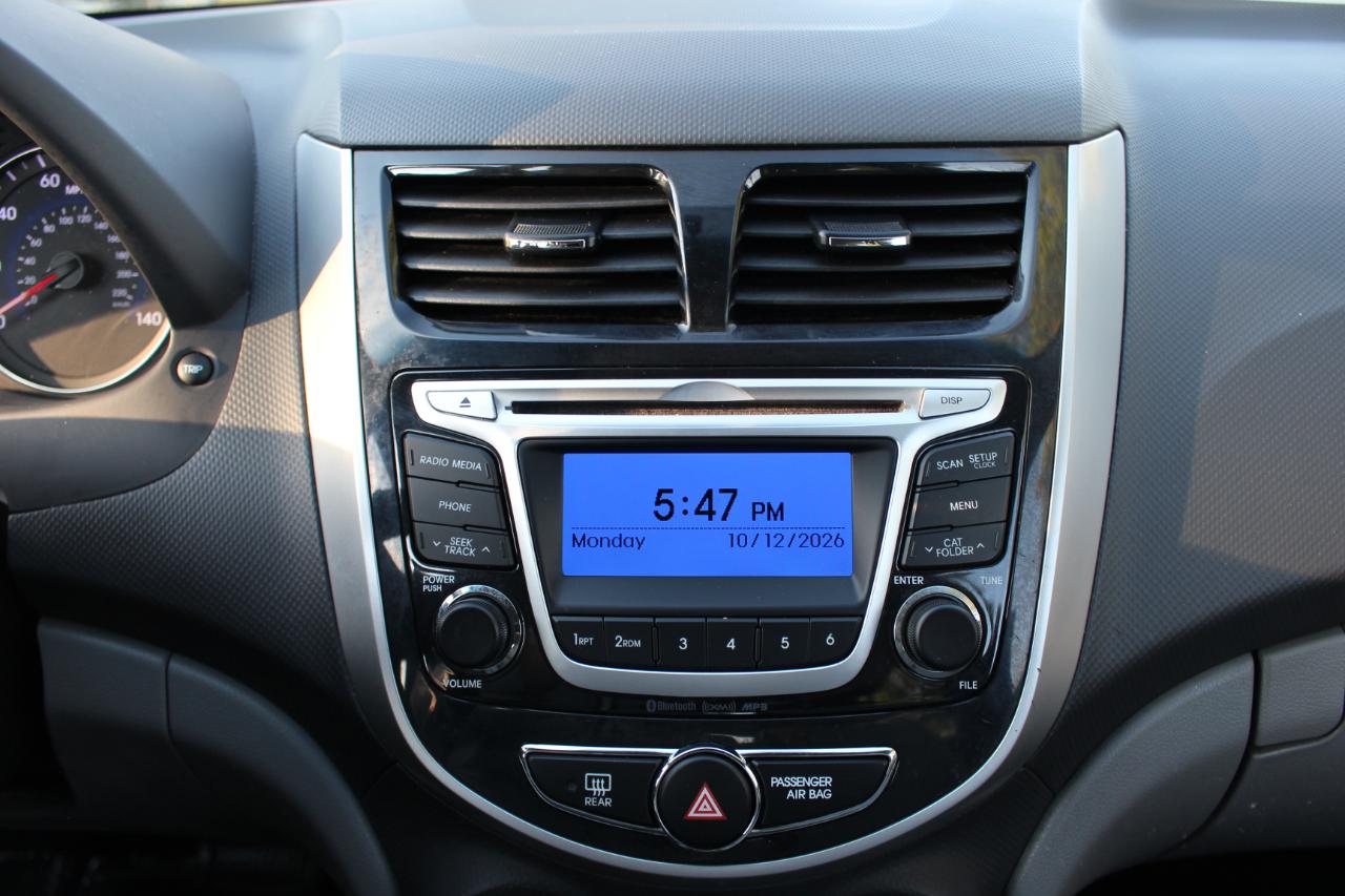 Hyundai Accent SE Hatchback Auto 2014