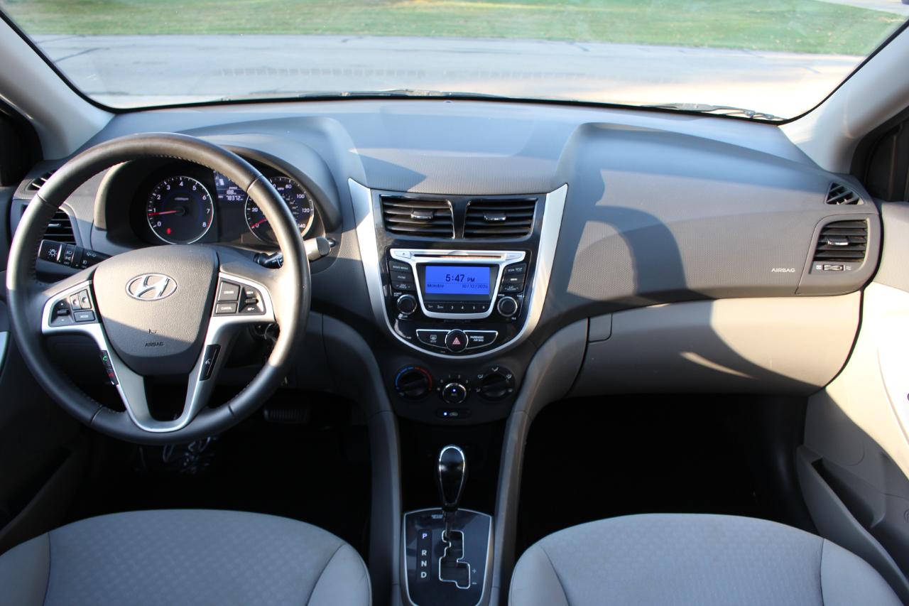Hyundai Accent SE Hatchback Auto 2014