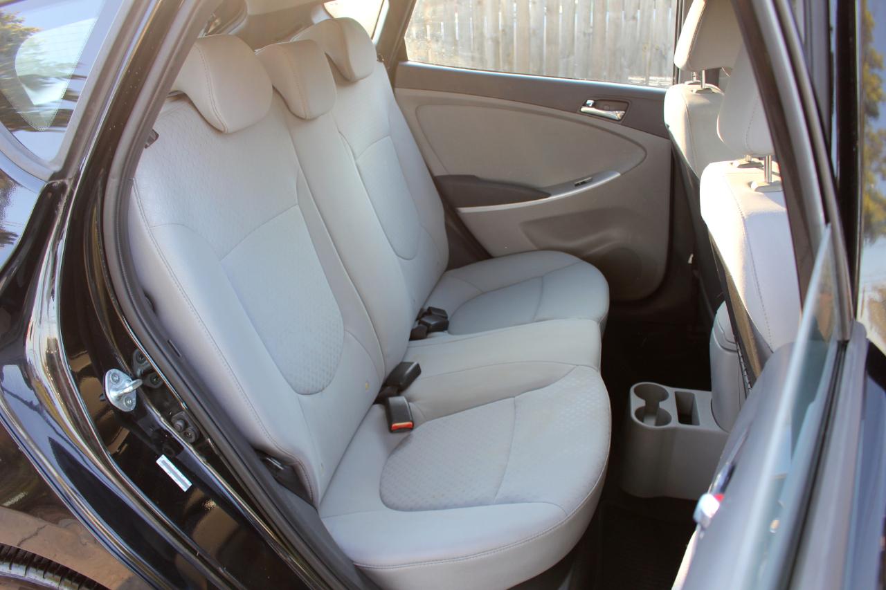 Hyundai Accent SE Hatchback Auto 2014