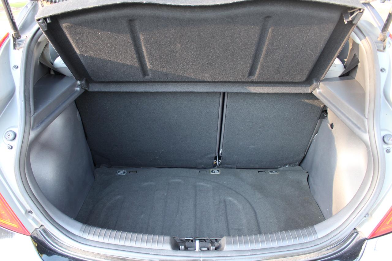 Hyundai Accent SE Hatchback Auto 2014