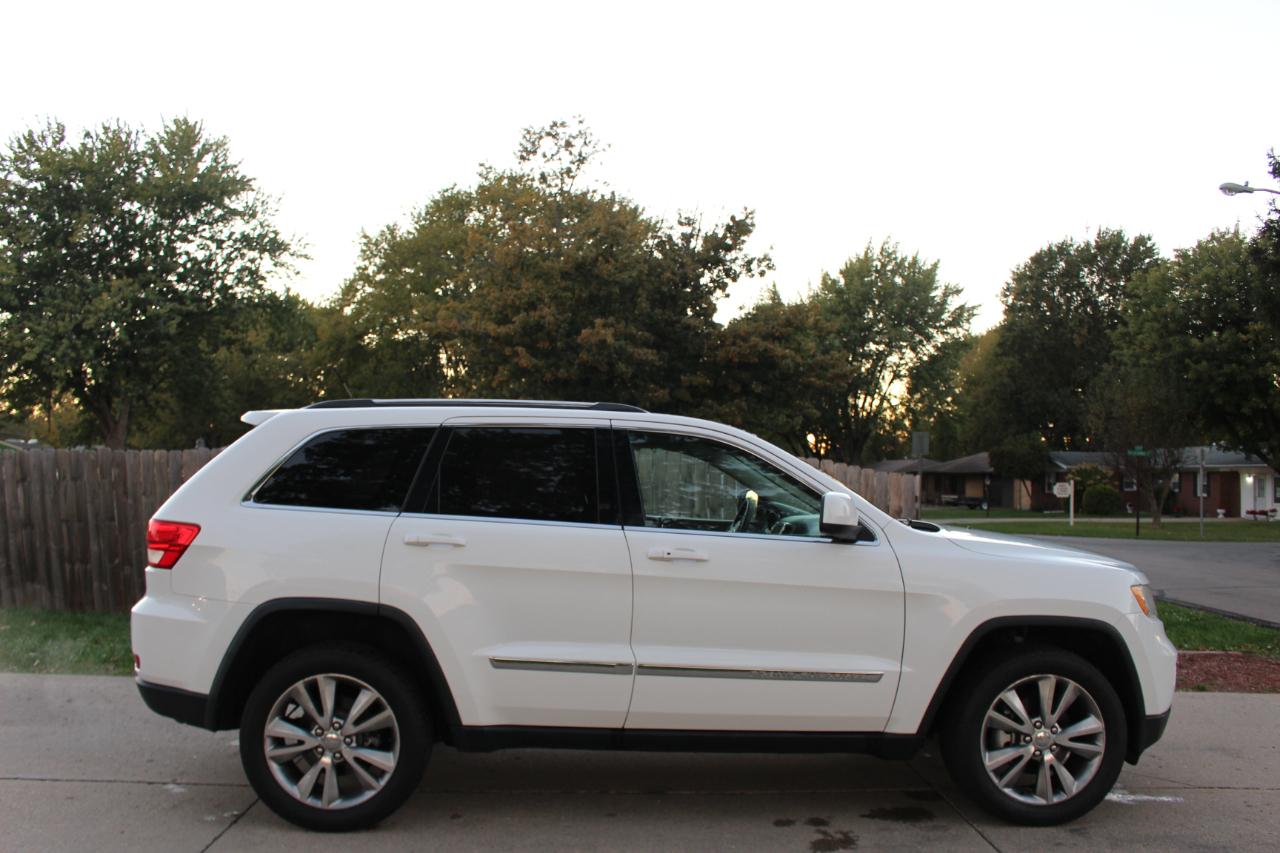 Jeep Grand Cherokee Laredo 4WD 2013