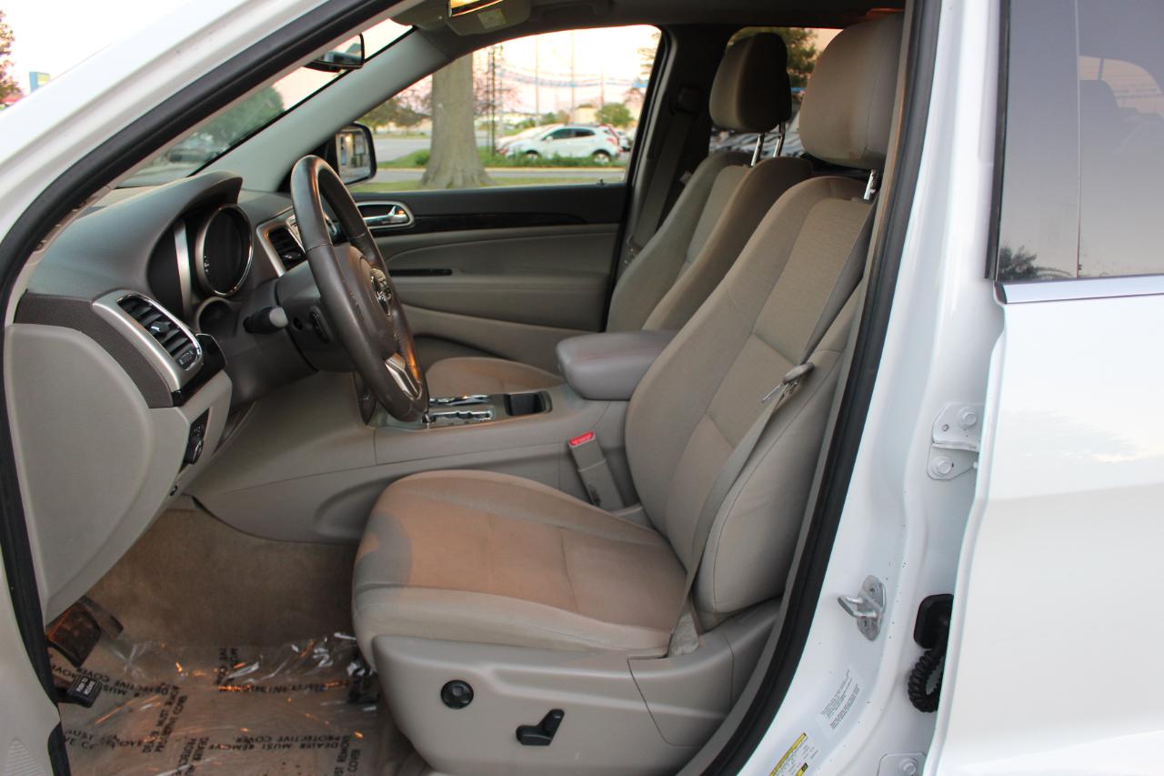 Jeep Grand Cherokee Laredo 4WD 2013