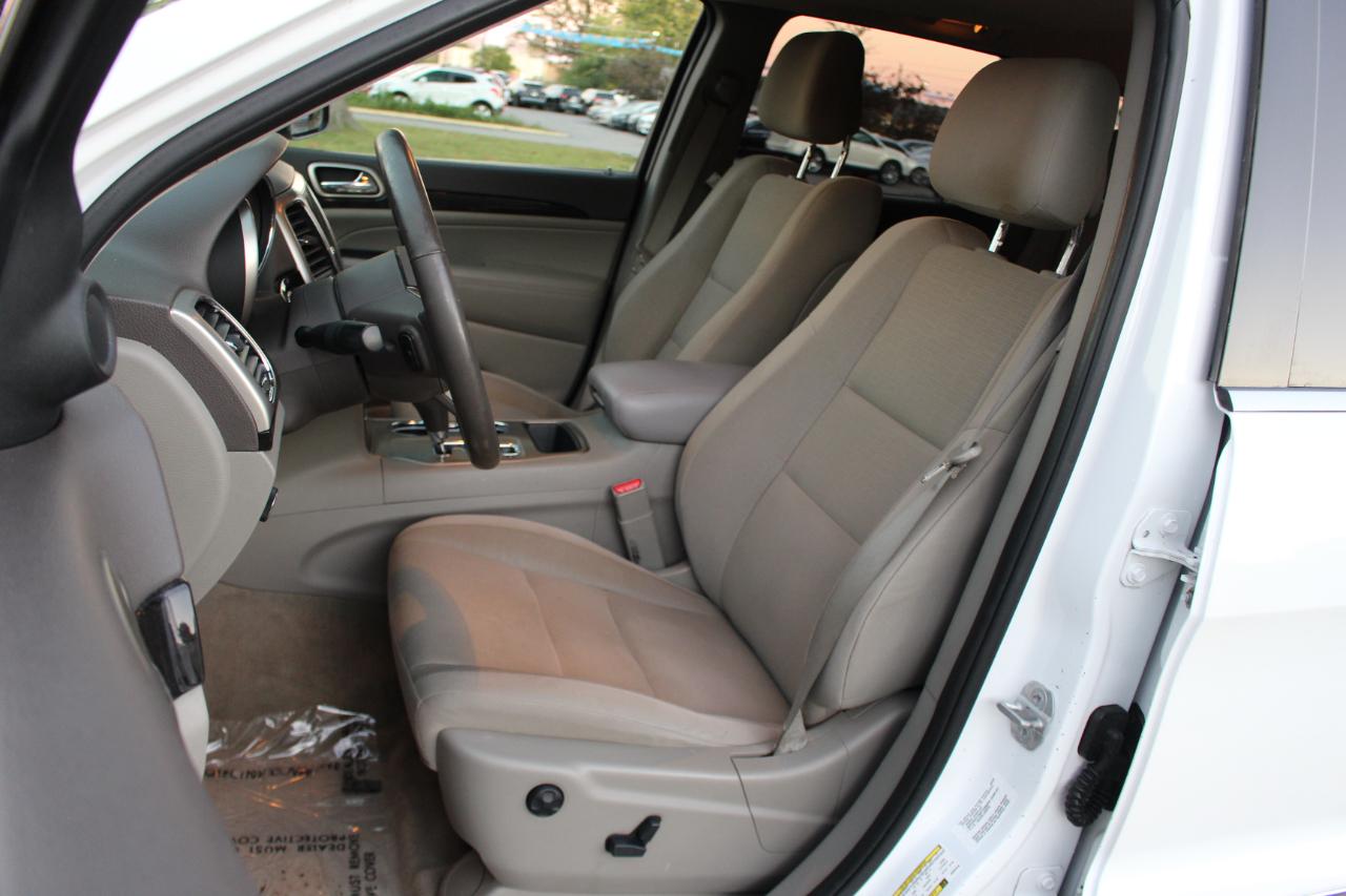 Jeep Grand Cherokee Laredo 4WD 2013