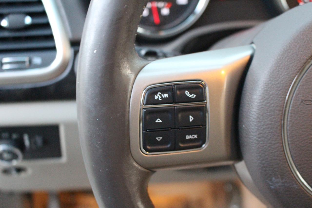 Jeep Grand Cherokee Laredo 4WD 2013