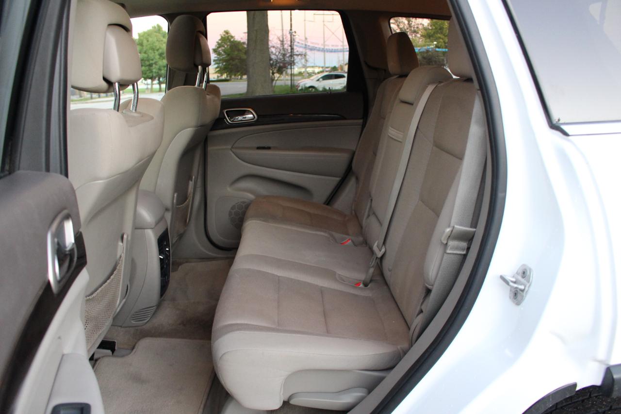 Jeep Grand Cherokee Laredo 4WD 2013