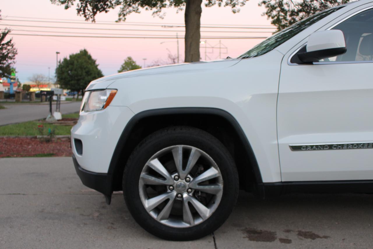 Jeep Grand Cherokee Laredo 4WD 2013
