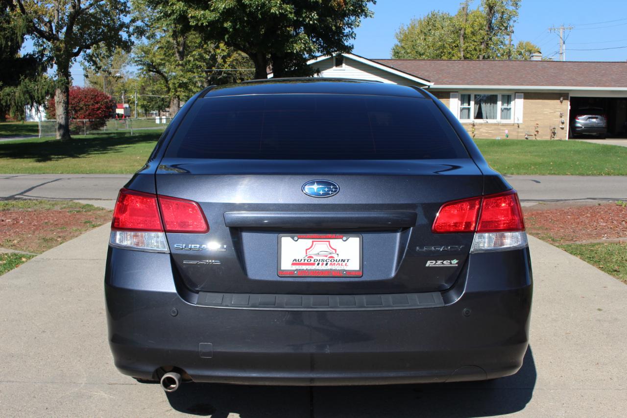 Subaru Legacy 2.5i Premium 2013
