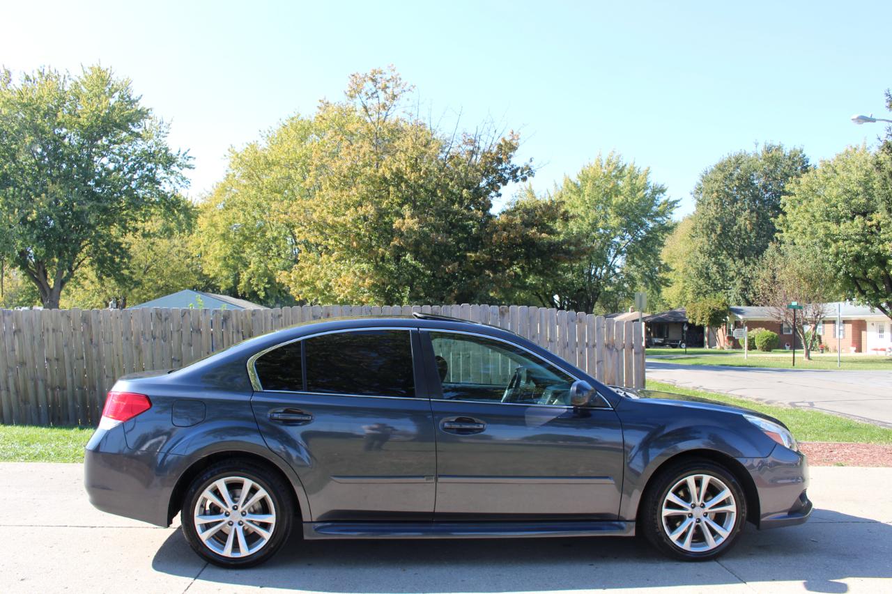 Subaru Legacy 2.5i Premium 2013