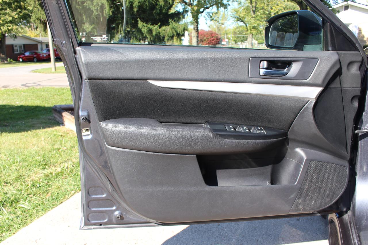 Subaru Legacy 2.5i Premium 2013