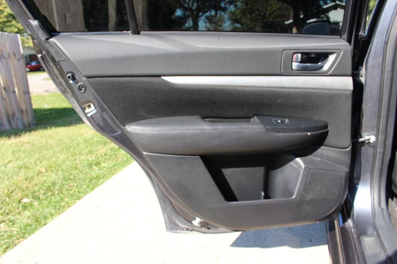 Subaru Legacy 2.5i Premium 2013