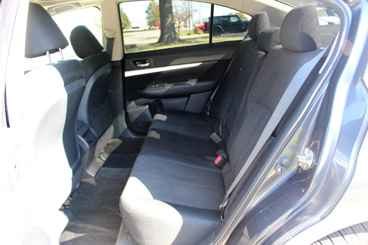 Subaru Legacy 2.5i Premium 2013