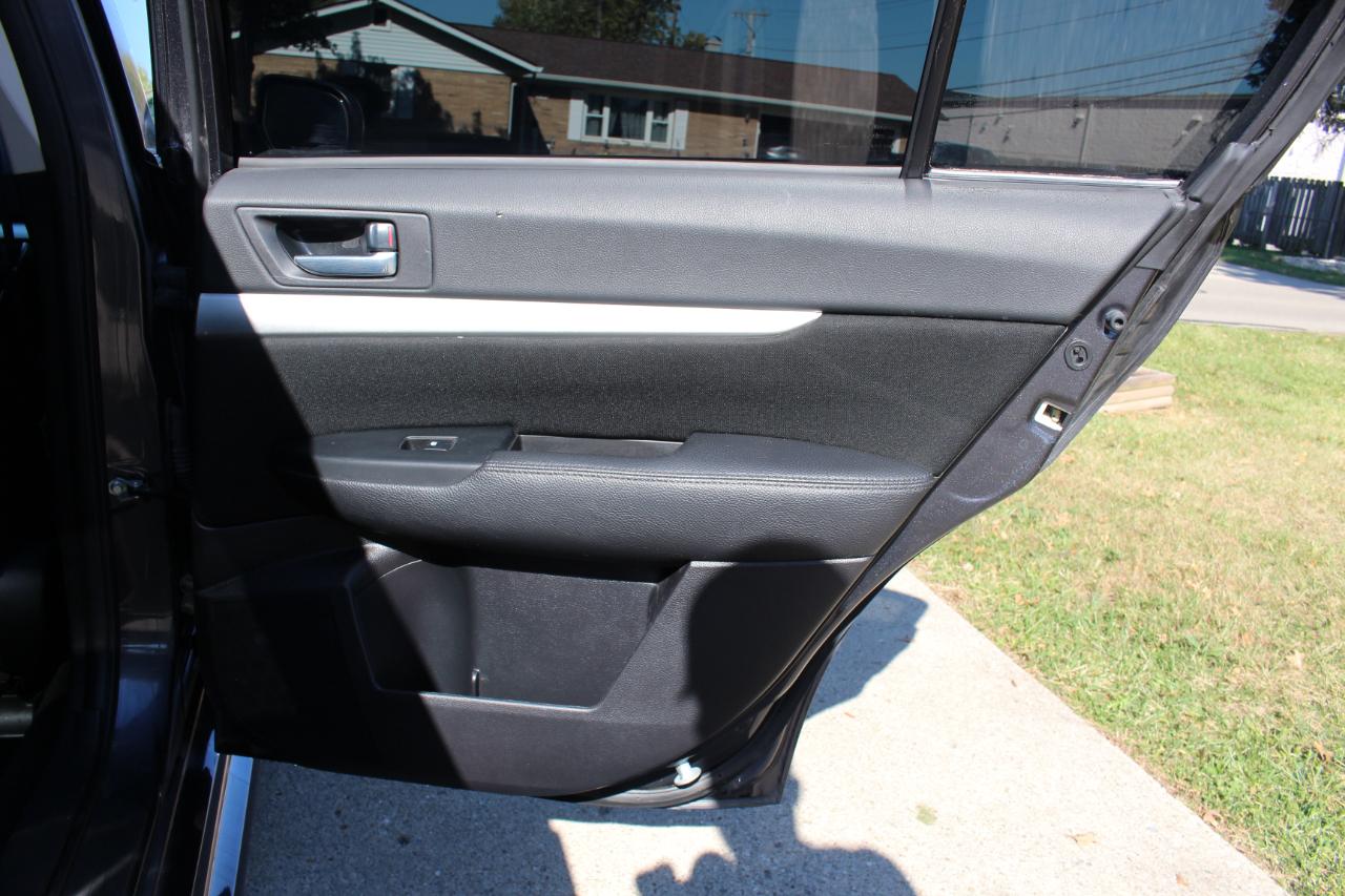 Subaru Legacy 2.5i Premium 2013