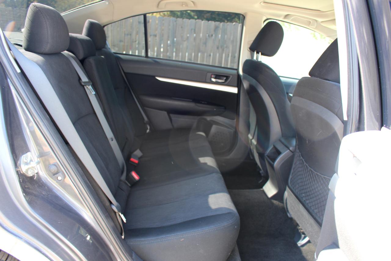 Subaru Legacy 2.5i Premium 2013