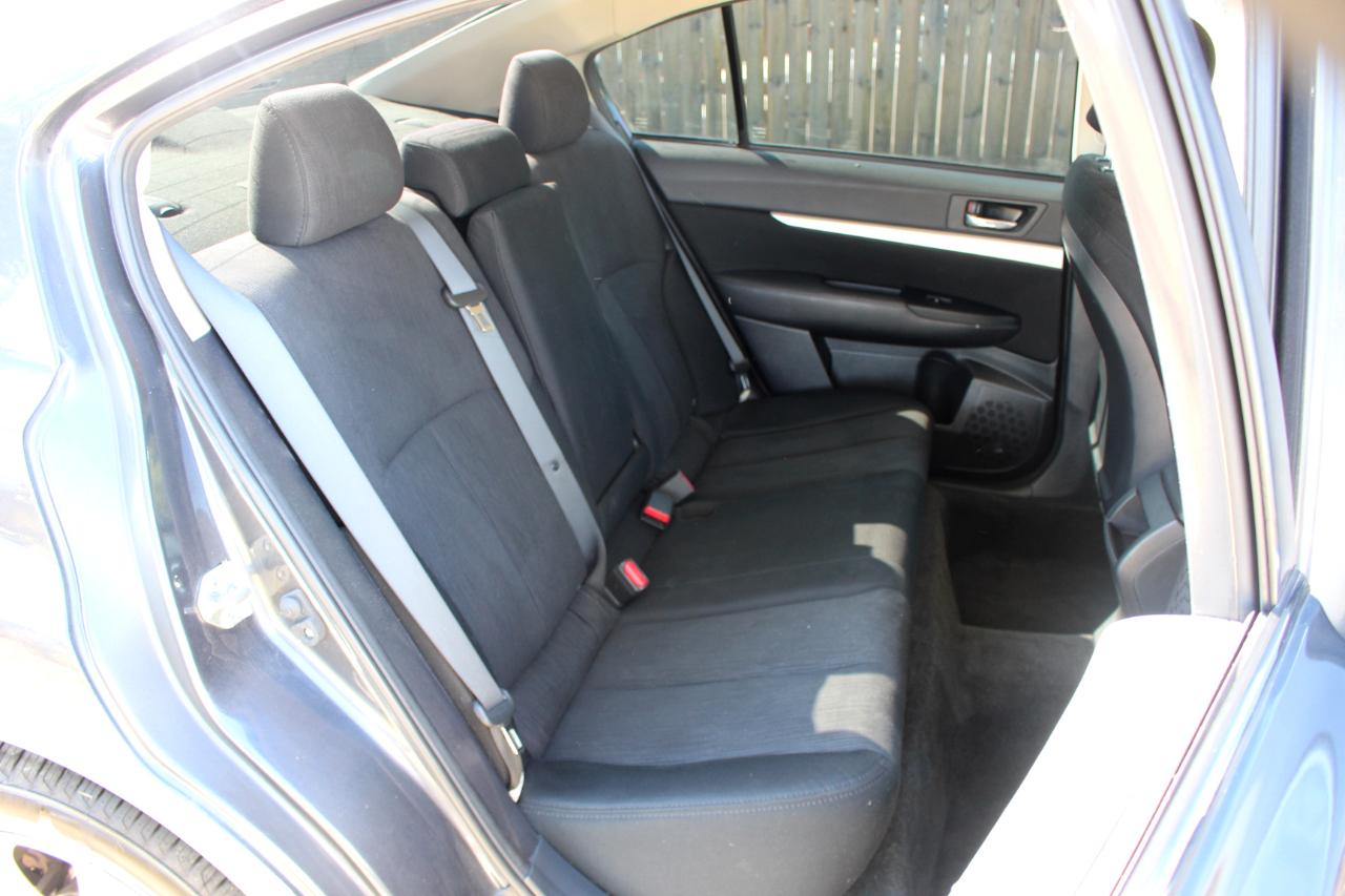 Subaru Legacy 2.5i Premium 2013