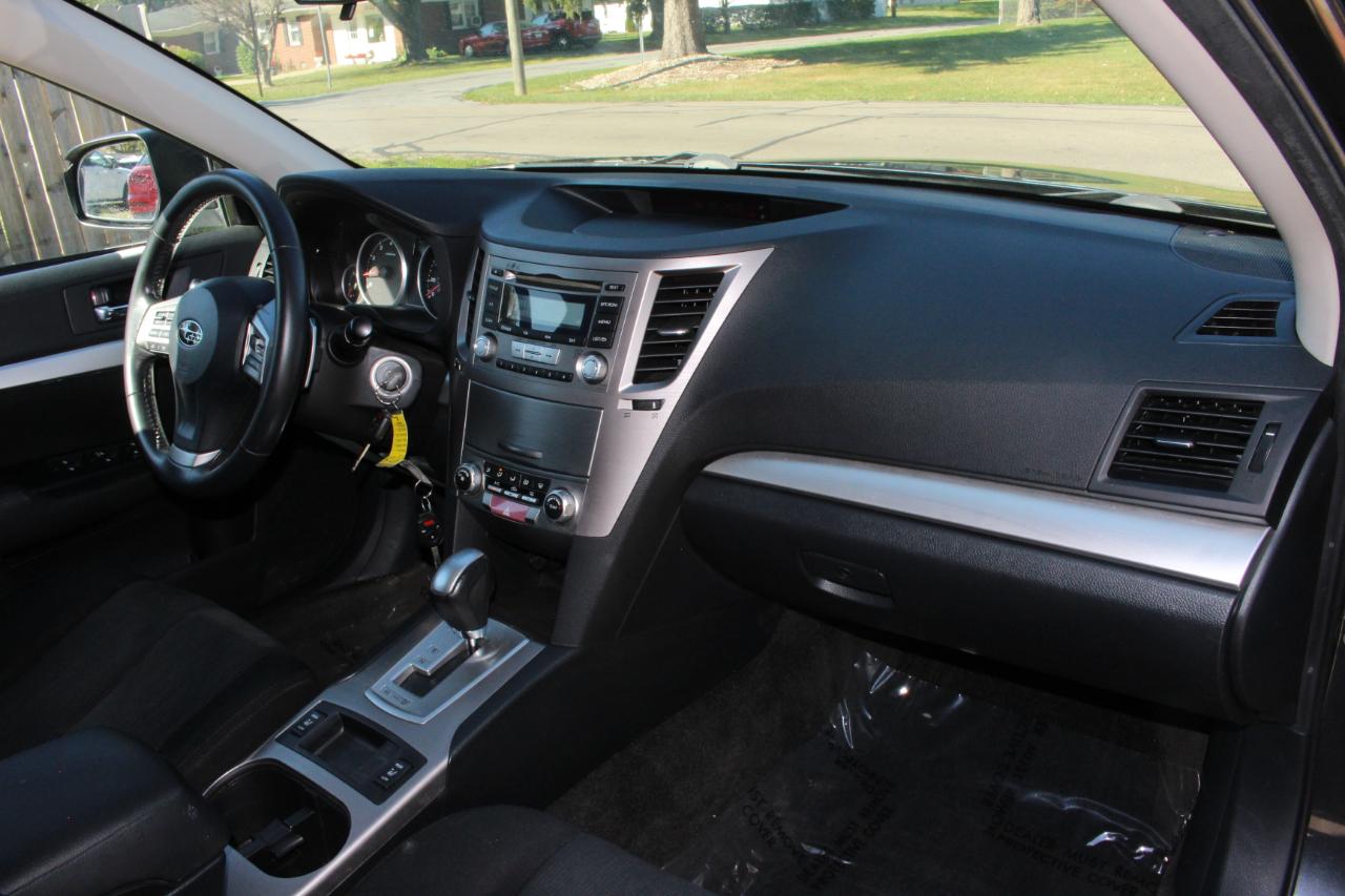 Subaru Legacy 2.5i Premium 2013